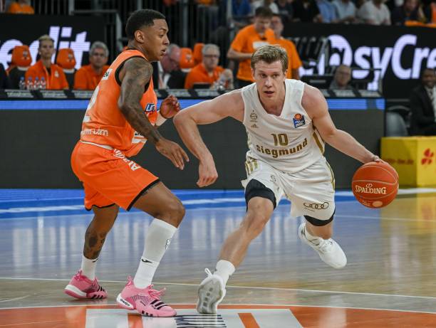 从不缺少传 从不缺少传