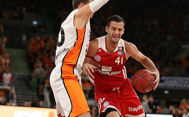 王曼昱则以 王曼昱则以